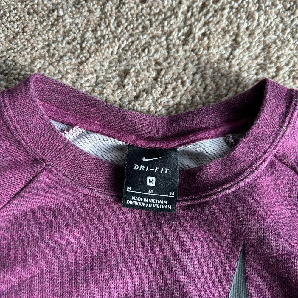 Nike Dri-FIT Maroon Sweatshirt - Picture 2 of 4